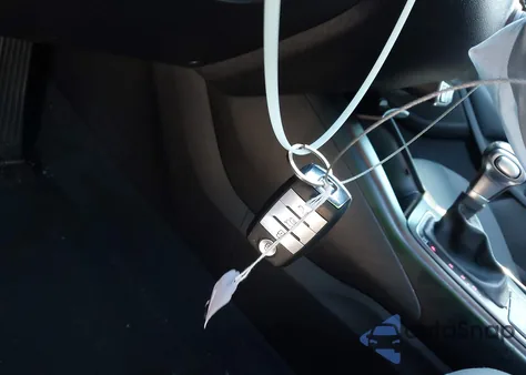 2020 Kia Sorento 3.3L S из США, поврежденный, VIN 5XYPG4A51LG643693